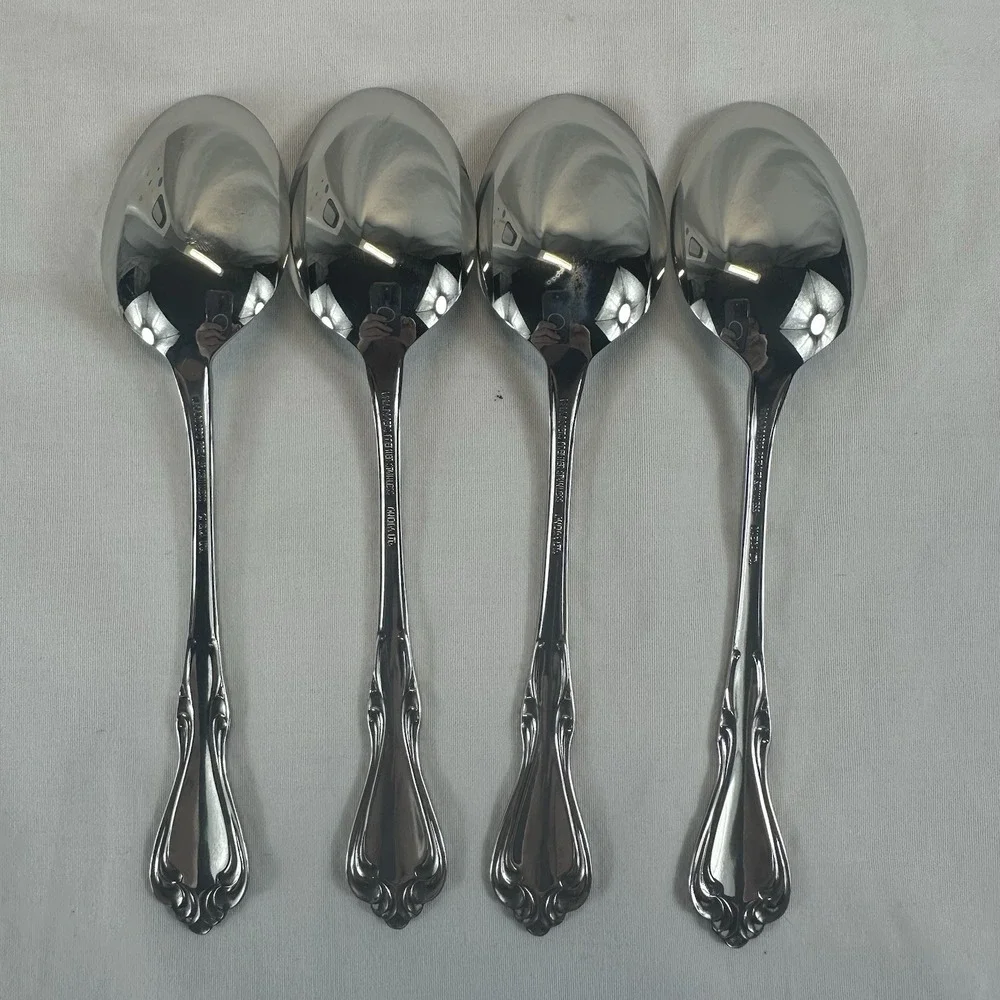 LOT OF 4 WM. A. ROGERS ONEIDA STAINLESS *SUTTON PLACE*  Soup Spoons Excellent